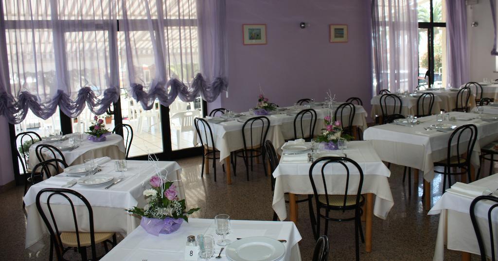Hotel Madison San Benedetto del Tronto Exterior photo