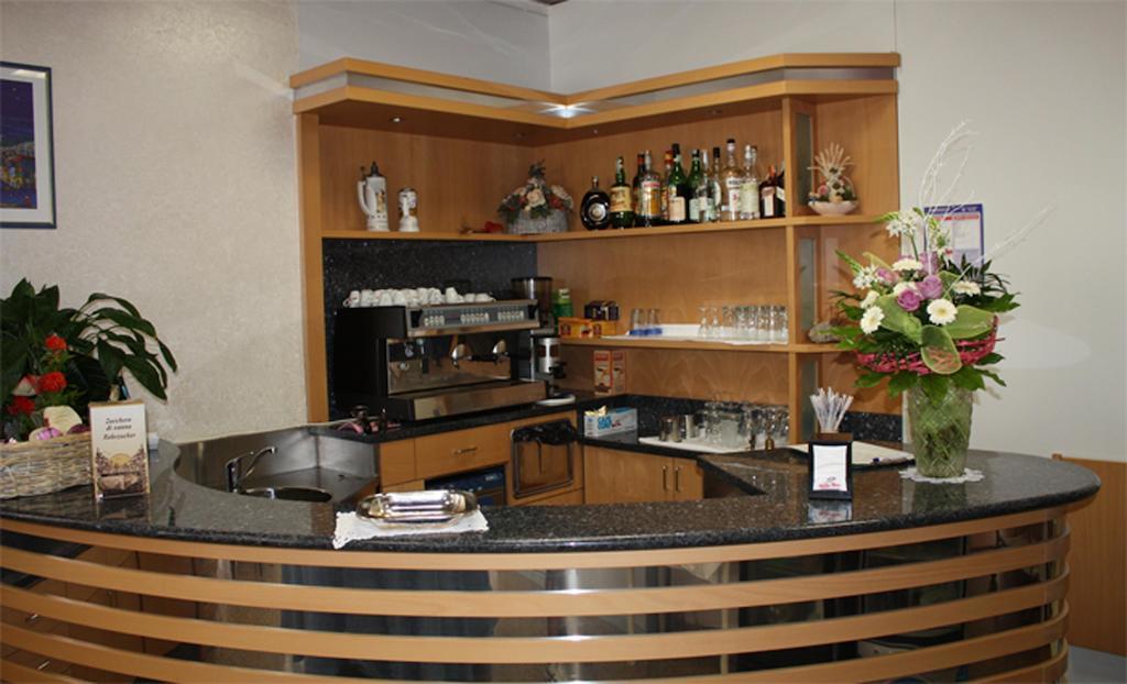 Hotel Madison San Benedetto del Tronto Exterior photo