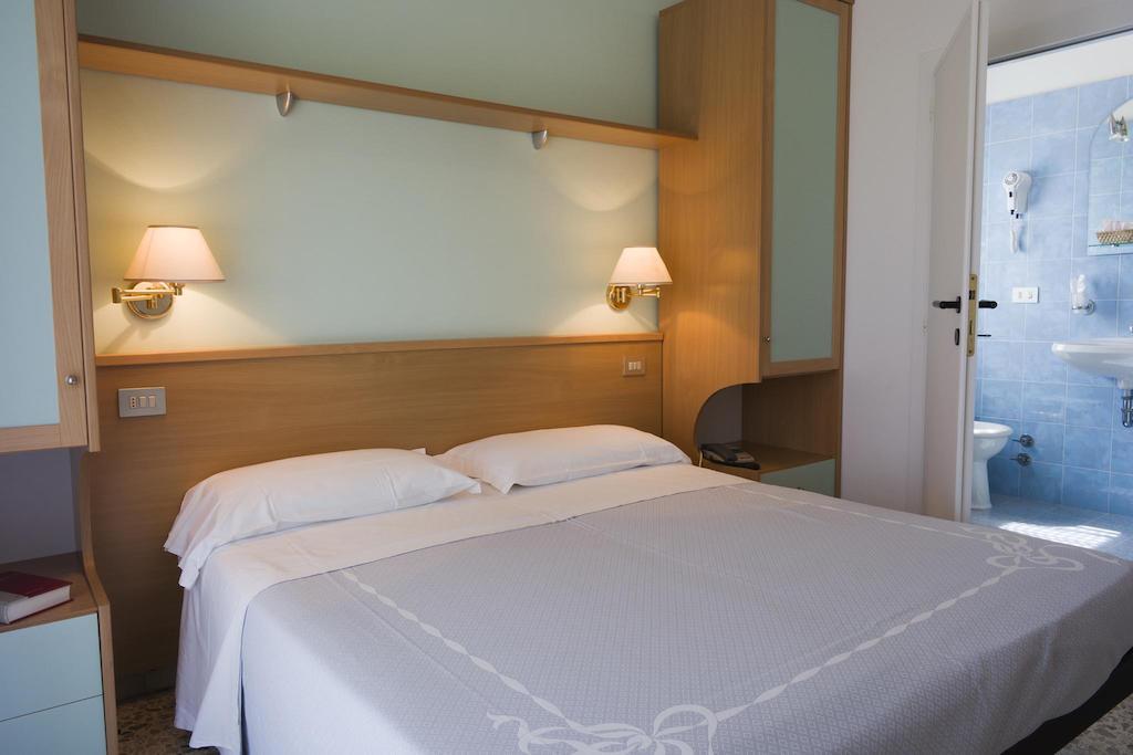 Hotel Madison San Benedetto del Tronto Room photo